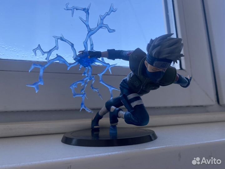 Фигурка какаши