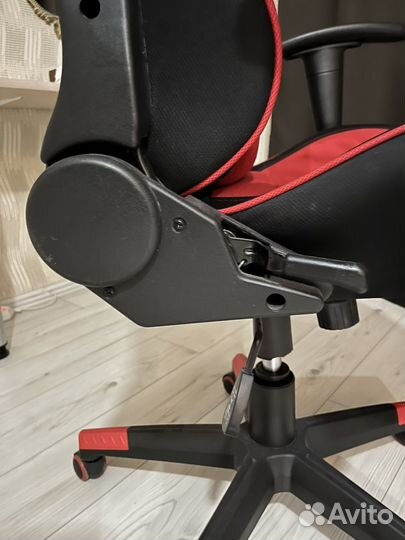 Компьютерное кресло