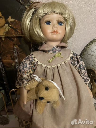 Кукла фарфоровая коллекционная 30см
