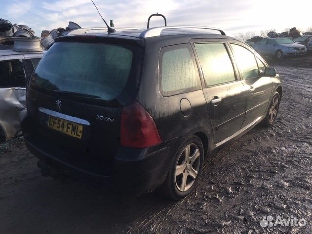 Разбор на запчасти Peugeot 307