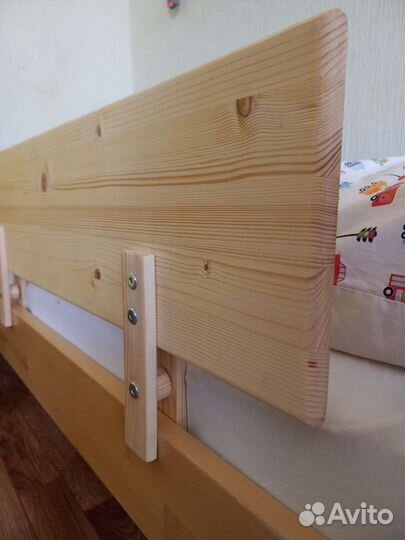 Защитный бортик для кровати новый