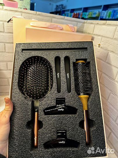 Набор расчесок dyson