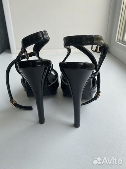 Босоножки женские