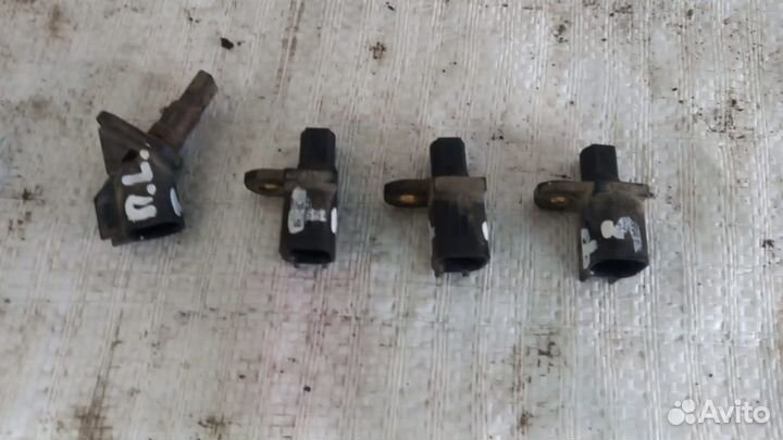 Датчик ABS Ford Focus 3