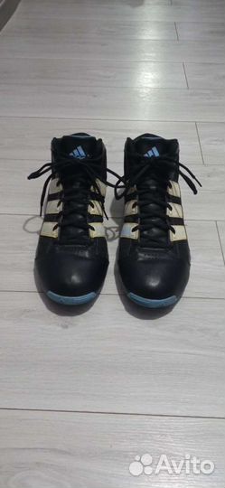 Кроссовки Adidas демисезонные