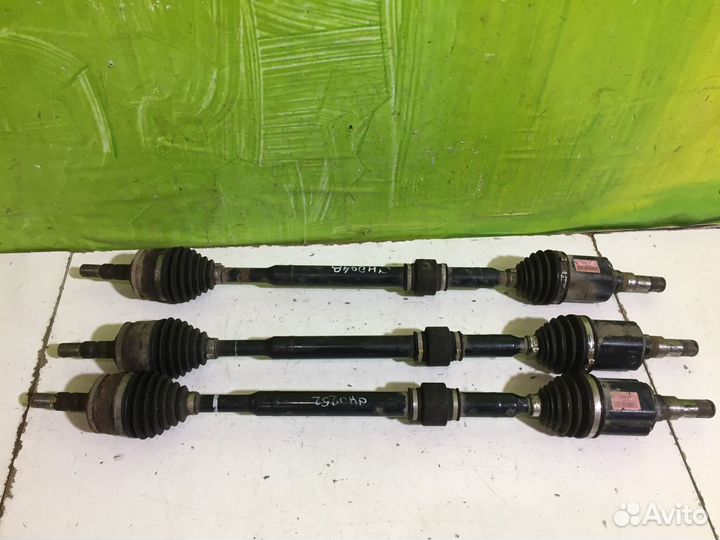 Привод передний правый Chevrolet Cruze 13386317