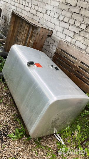 Топливный бак алюминиевый бу на скания
