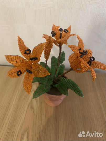 Цветы из бисера