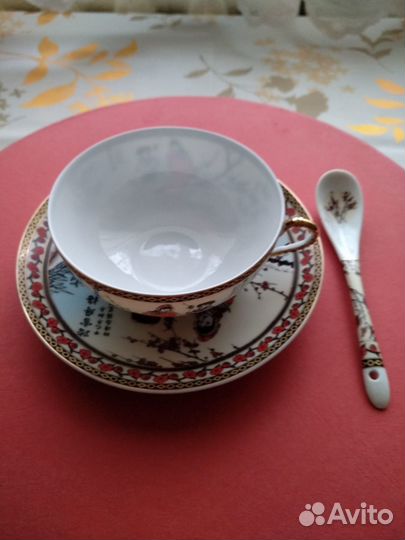 Новый фарфоровый чайный сервиз