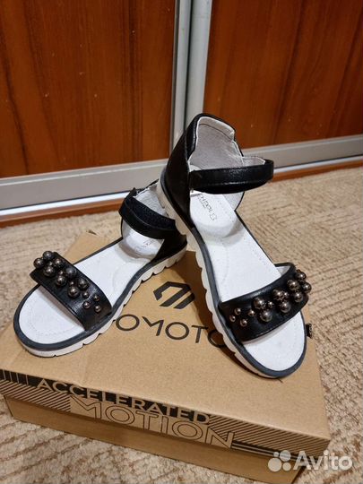 Босоножки р33