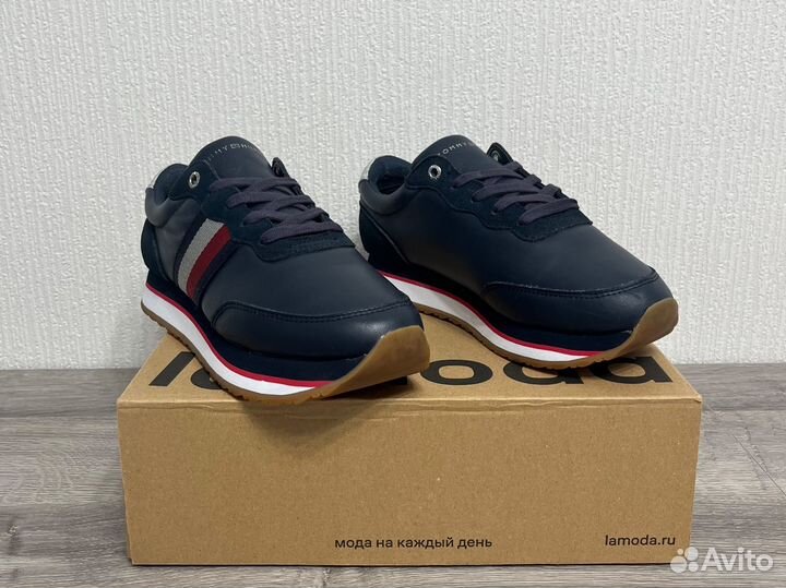 Tommy Hilfiger (38 EU) / Оригинал