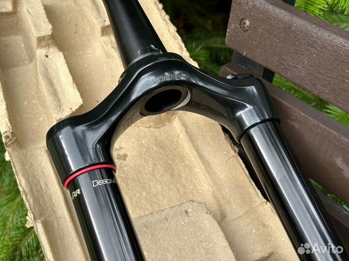 Амортизационная вилка RockShox Yari 29 180мм 2023