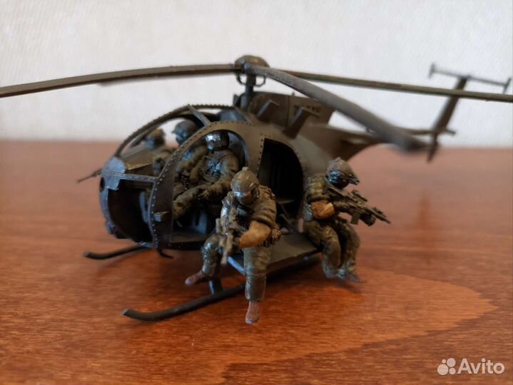 Вертолет с группой спецназа