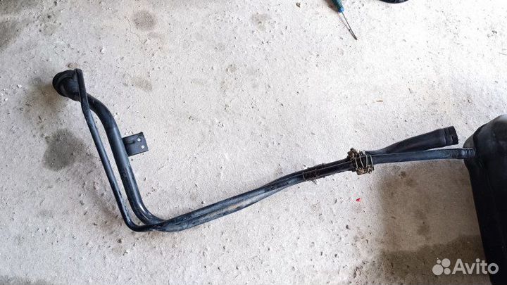 Горловина топливного бака Mazda Demio DY3W DY5W