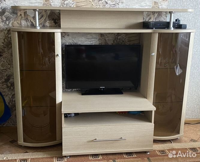 Тумбочка под телевизор