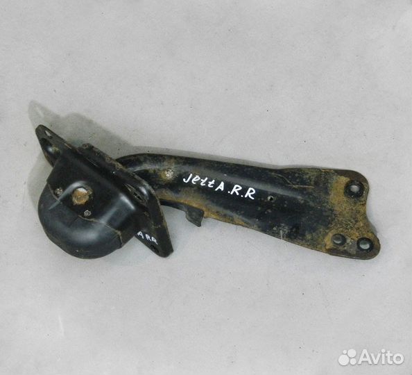 Рычаг задний правый продольный VW Jetta 5