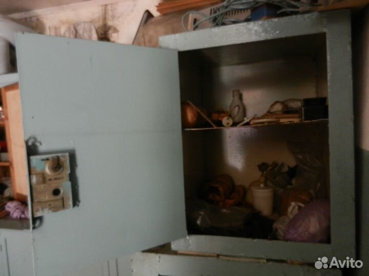 Металлический сейф СССР