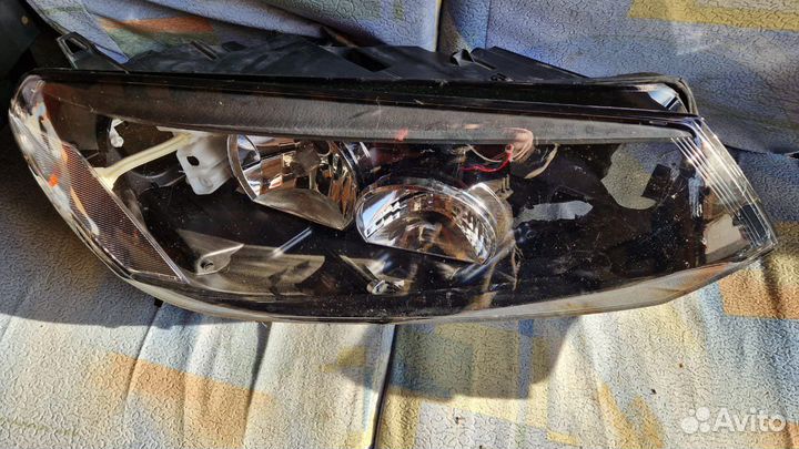 Фара Volkswagen Touareg NF
