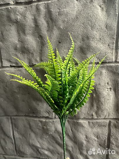 Искусственные ветки и зелень