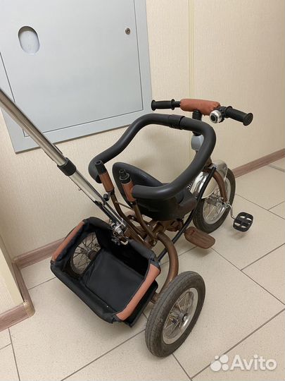 Детский трехколесный велосипед