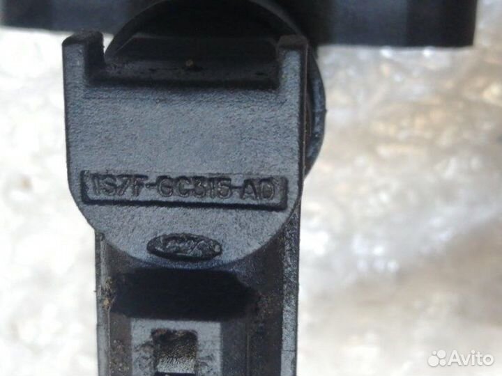 Датчик положения коленвала Ford Focus 2 хетчбек