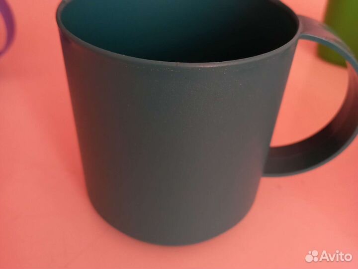 Кружки пластмассовые, 7 штук