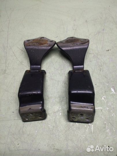 Петля двери Mercedes Vito W639 ом646