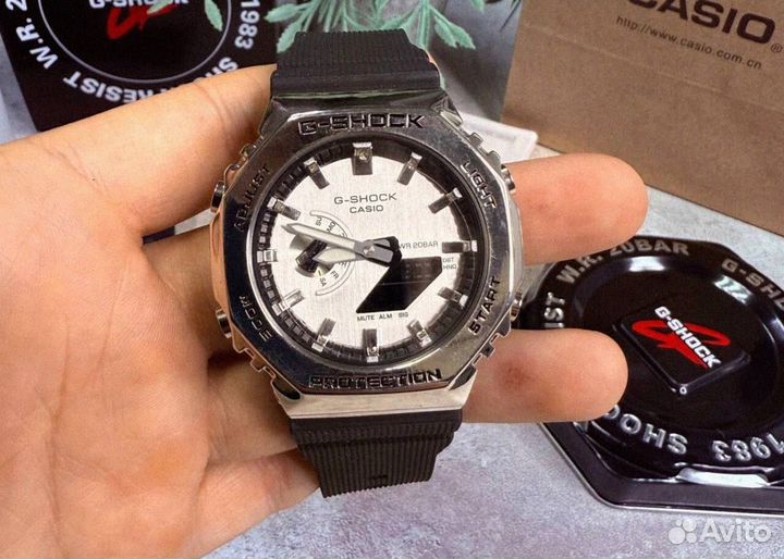 Часы Casio G-Shock GM-2100