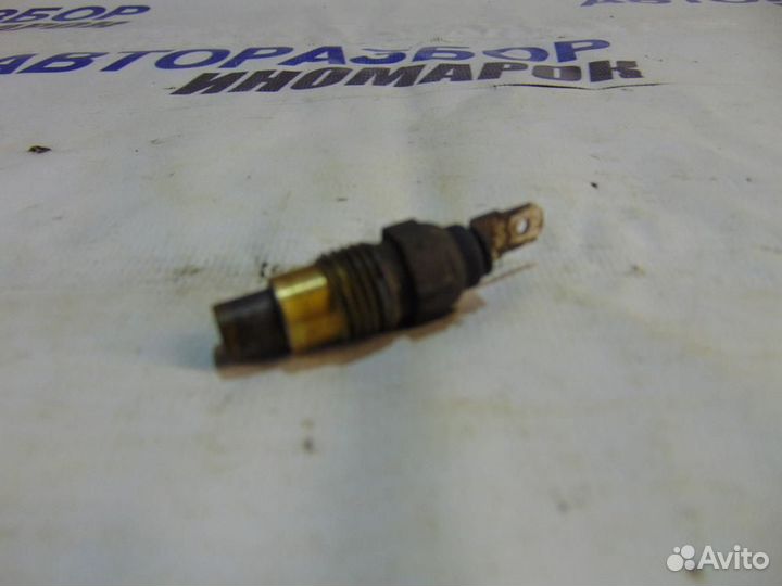 Датчик температуры охлаждающей жидкости для Nissan