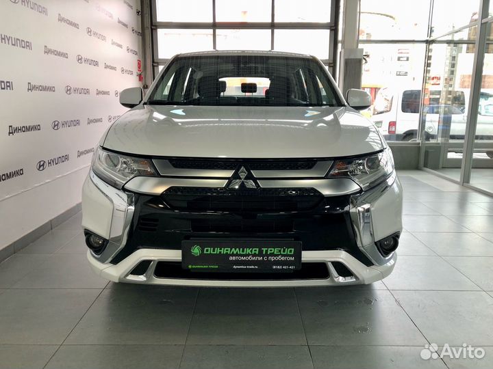 Mitsubishi Outlander 2.0 CVT, 2022, 37 км