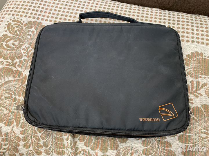 Сумки и чехлы для MacBook