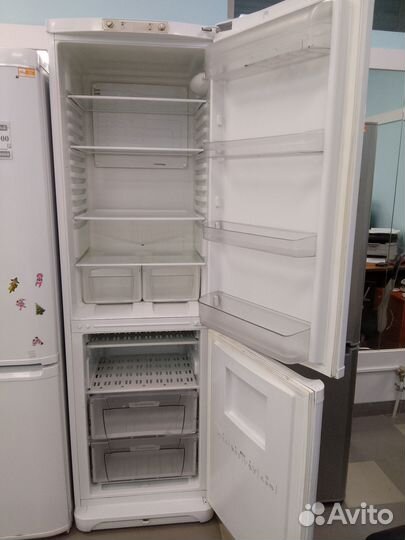 Холодильник бу 200 см Ariston