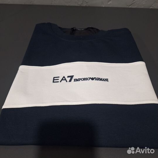 Emporio armani свитшот