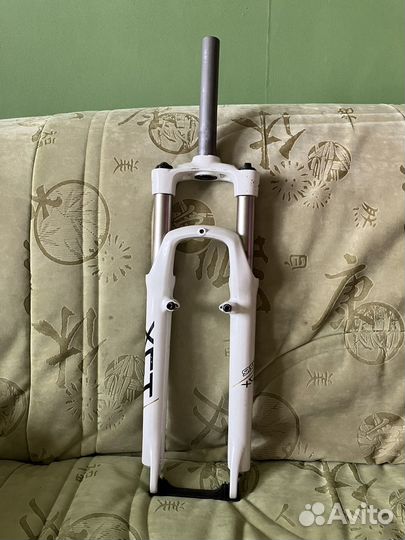 Вилка suntour xct 26