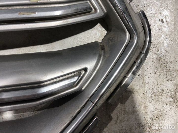 Решетка радиатора Ford Kuga