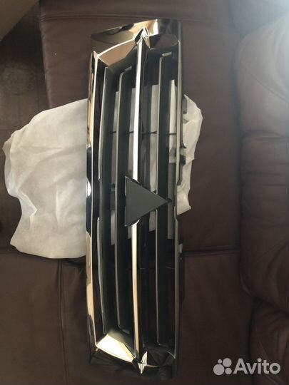 Решетка радиатора Mitsubishi Pajero 3 2006