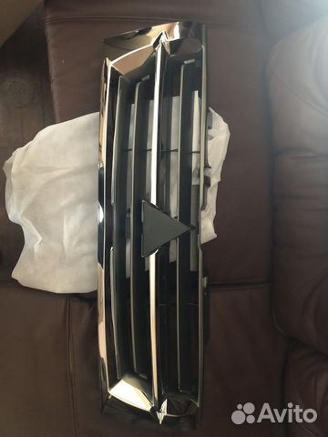 Решетка радиатора Mitsubishi Pajero 3 2006