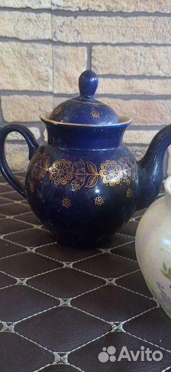 Заварочный чайник, сахарница