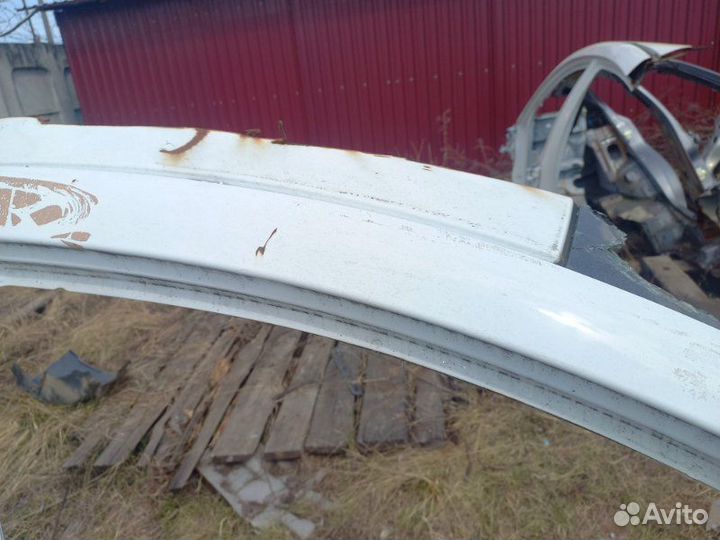 Стойка крыши правая Kia Rio хэтчбек 2015