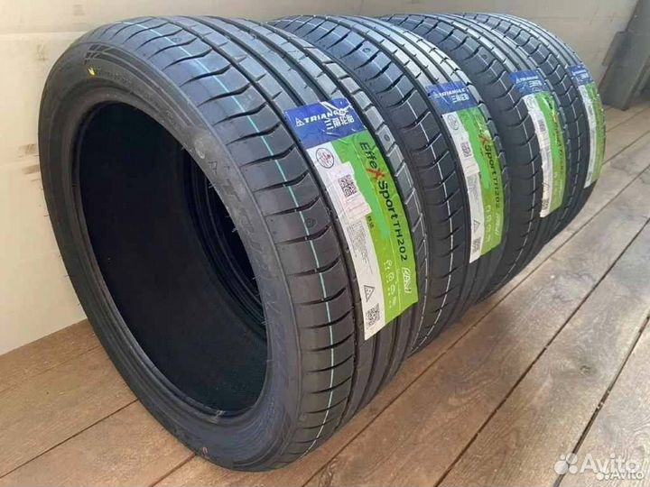 Triangle EffeXSport TH202 245/40 R18 98Y