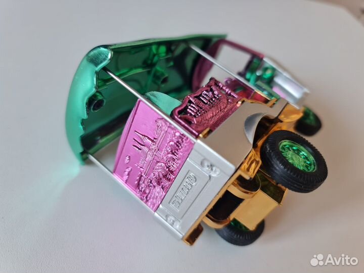 Модель автомобиля, тук-тук, такси