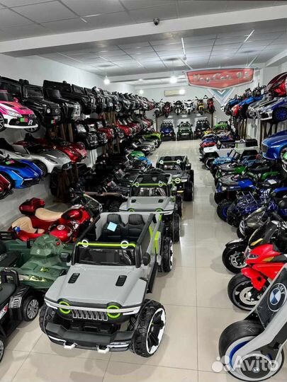 Детский электромобиль