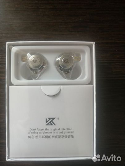 Наушники проводные KZ-EDX PRO (Crystal,Black,Cyan)