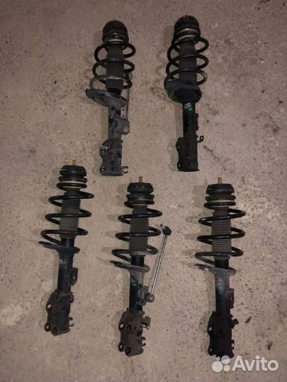 Передняя стоика на мерседес 639