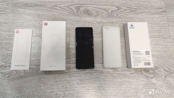 Смартфон xiaomi Qin2