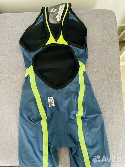 Гидрокостюм arena