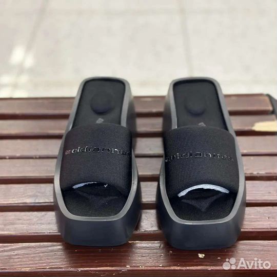 Обувь женская