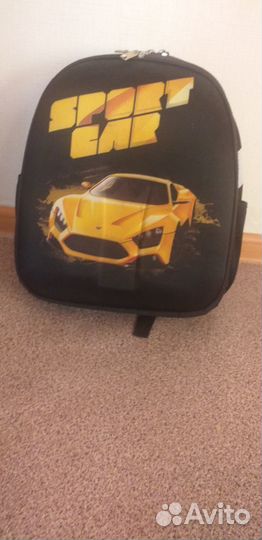 Ранец школьный для мальчика в отличном состояние