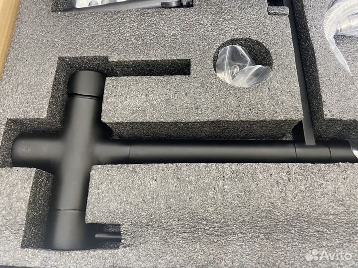 Смеситель для кухни с гибким изливом iddis