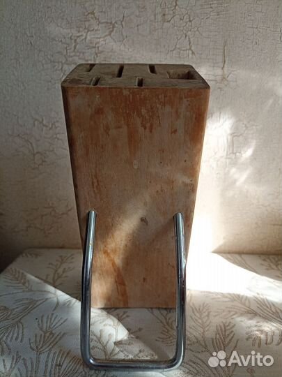 Деревянная подставка для ножей